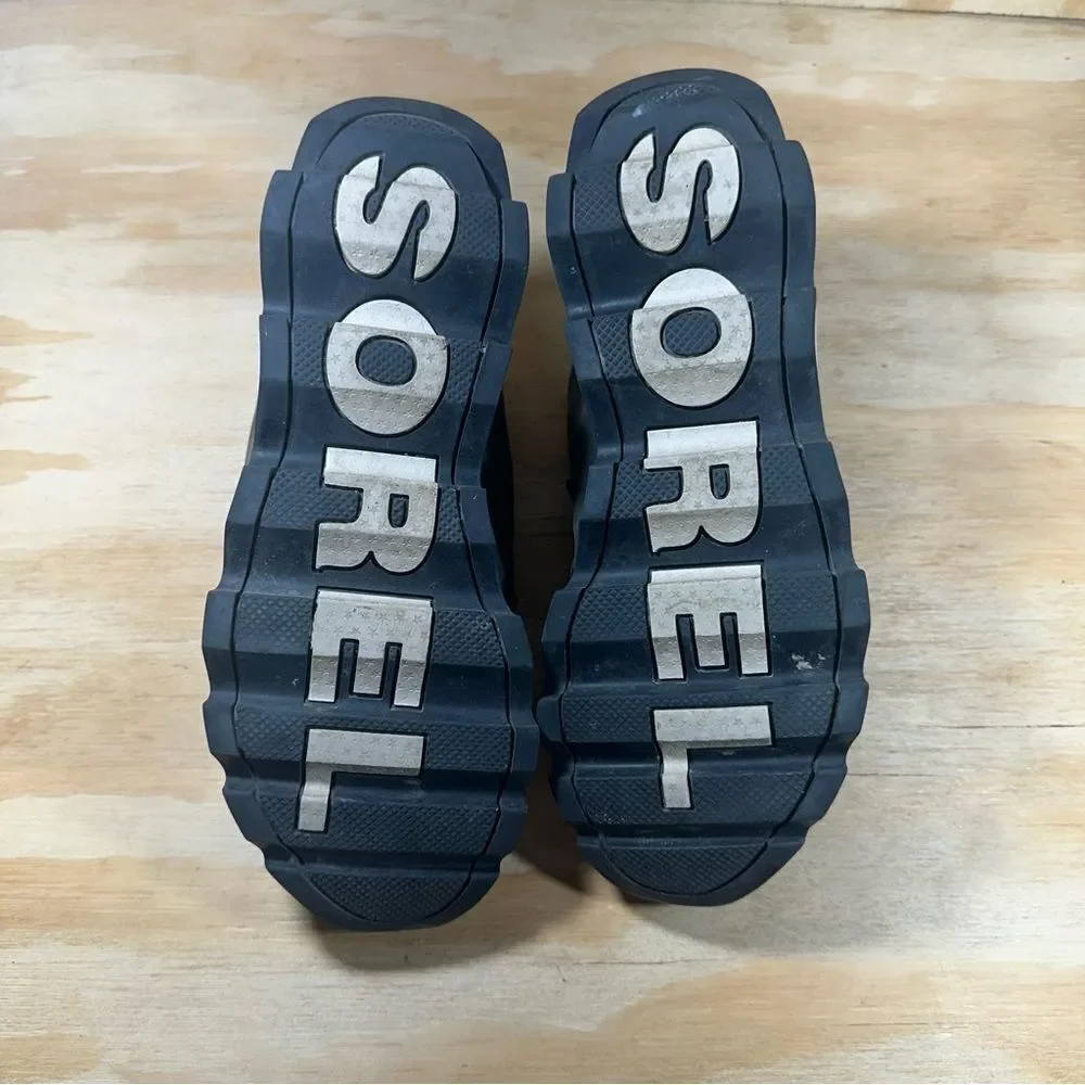 Sorel sneakers featuring